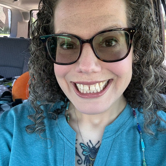 Meet your Posher, Toni - Picture 4 of 4